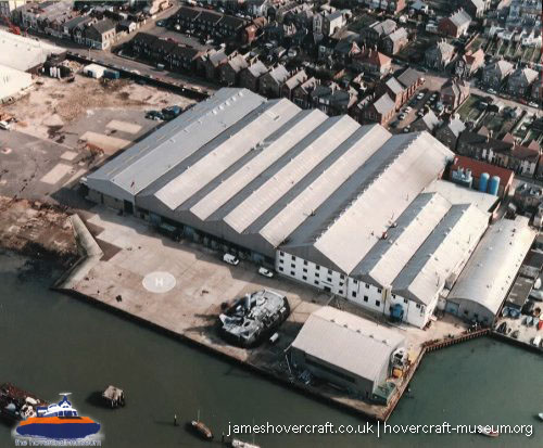 BH7 being moved to The Hovercraft Museum -  (credit: The <a href='http://www.hovercraft-museum.org/' target='_blank'>Hovercraft Museum Trust</a>).